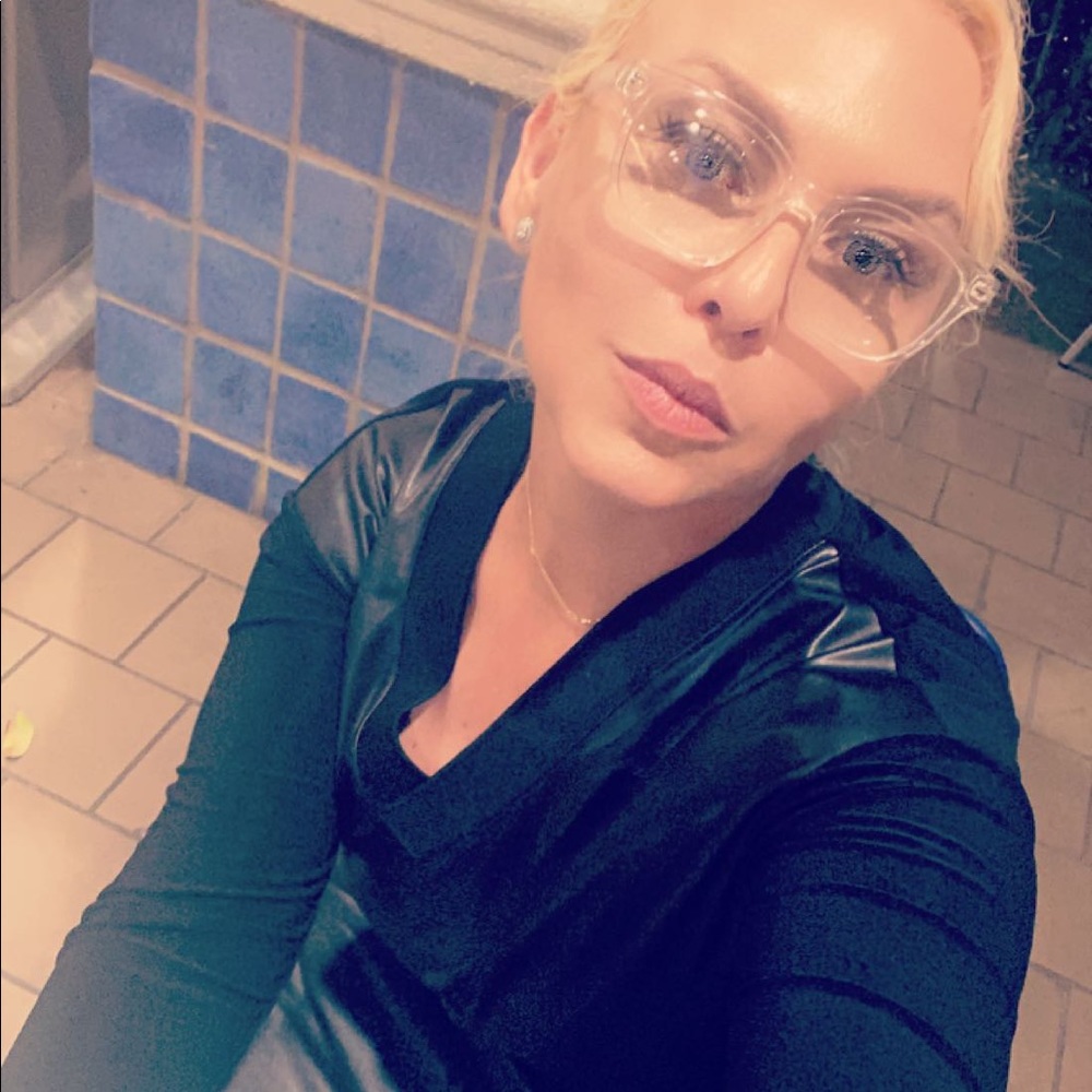 Meet your Posher, Catwoman